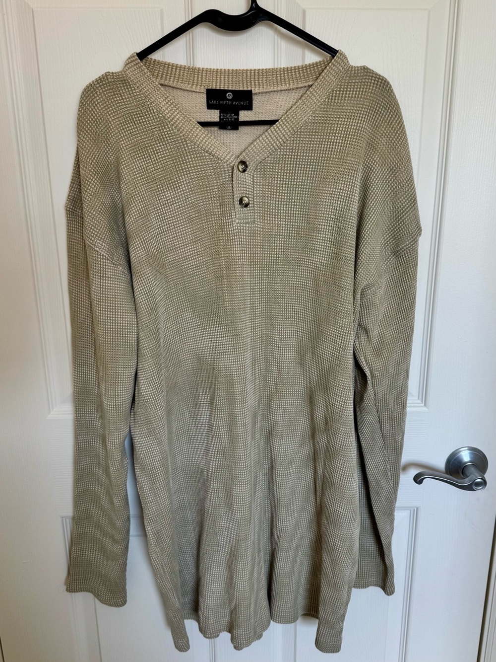 Saks Fifth Avenue Men’s Beige Waffle Knit Henley Sweater Medium Long Sleeve